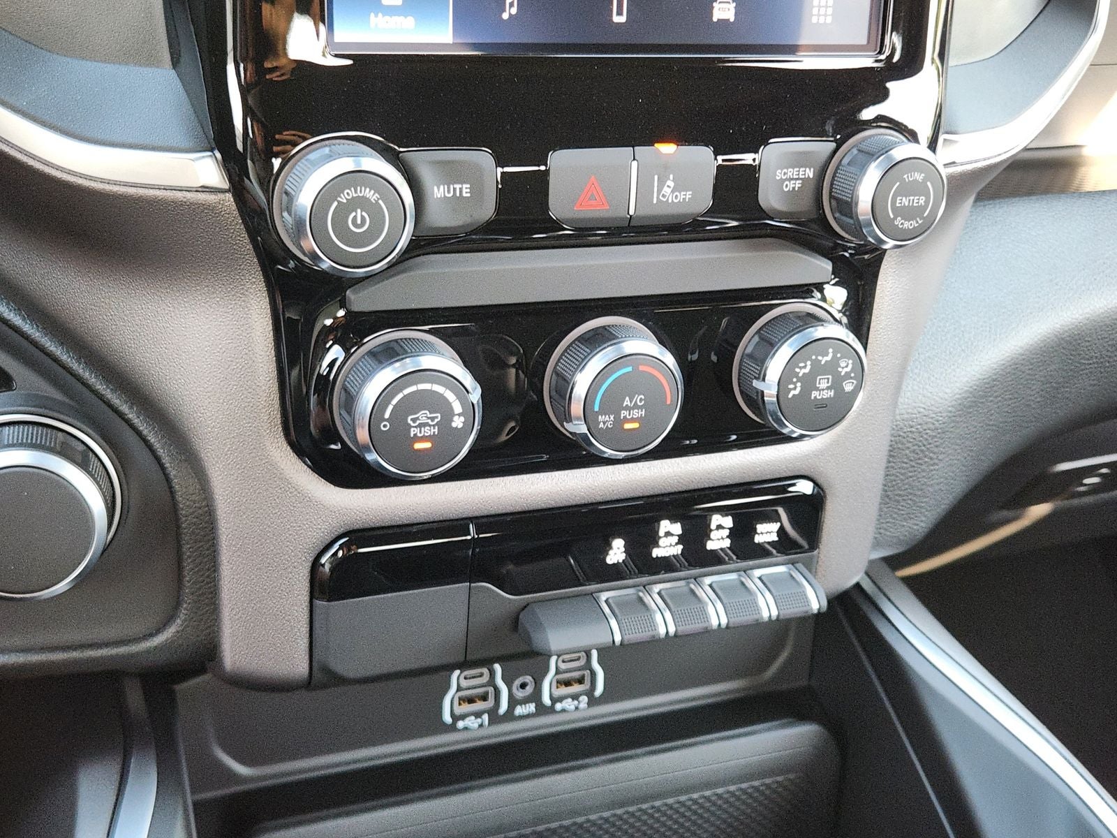 2026 RAM Ram 1500 RAM 1500 LONE STAR CREW CAB 4X2 5'7' BOX