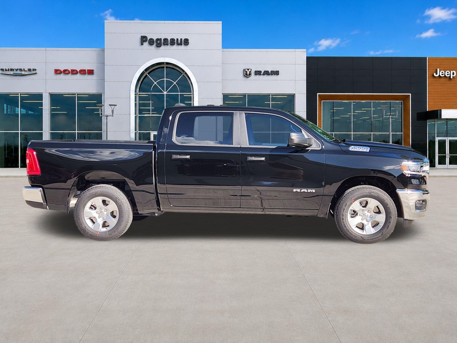 2026 RAM Ram 1500 RAM 1500 LONE STAR CREW CAB 4X2 5'7' BOX