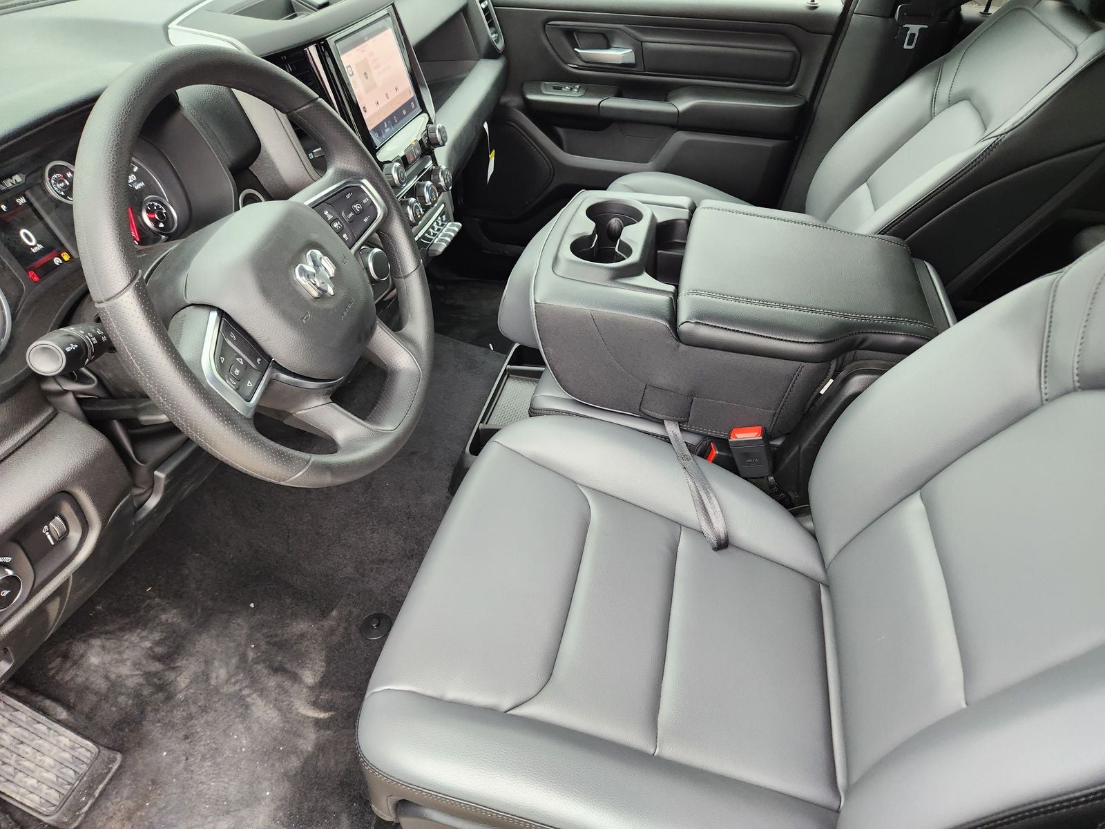 2025 RAM Ram 1500 RAM 1500 TRADESMAN CREW CAB 4X2 5'7' BOX