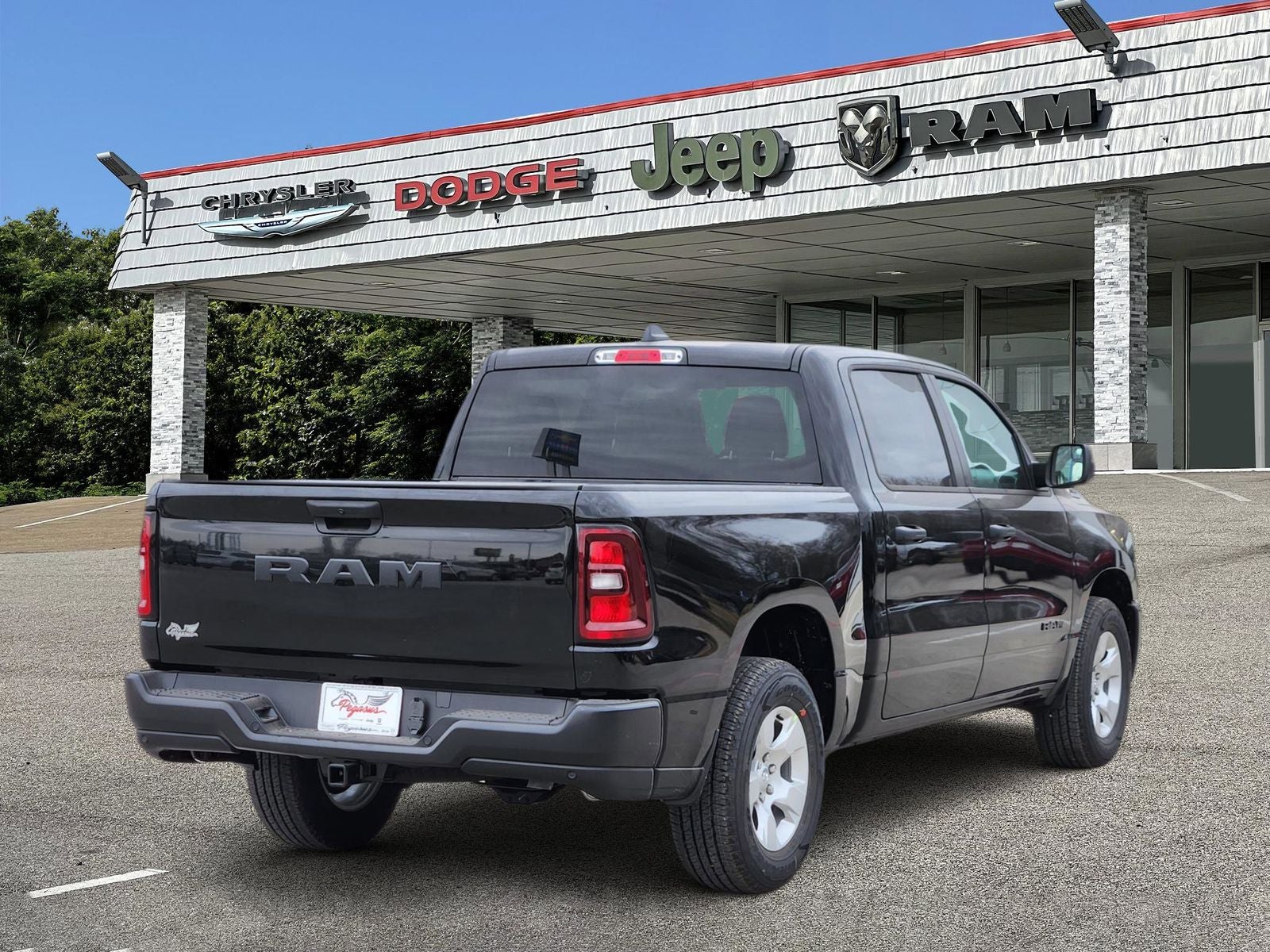 2025 RAM Ram 1500 RAM 1500 TRADESMAN CREW CAB 4X2 5'7' BOX