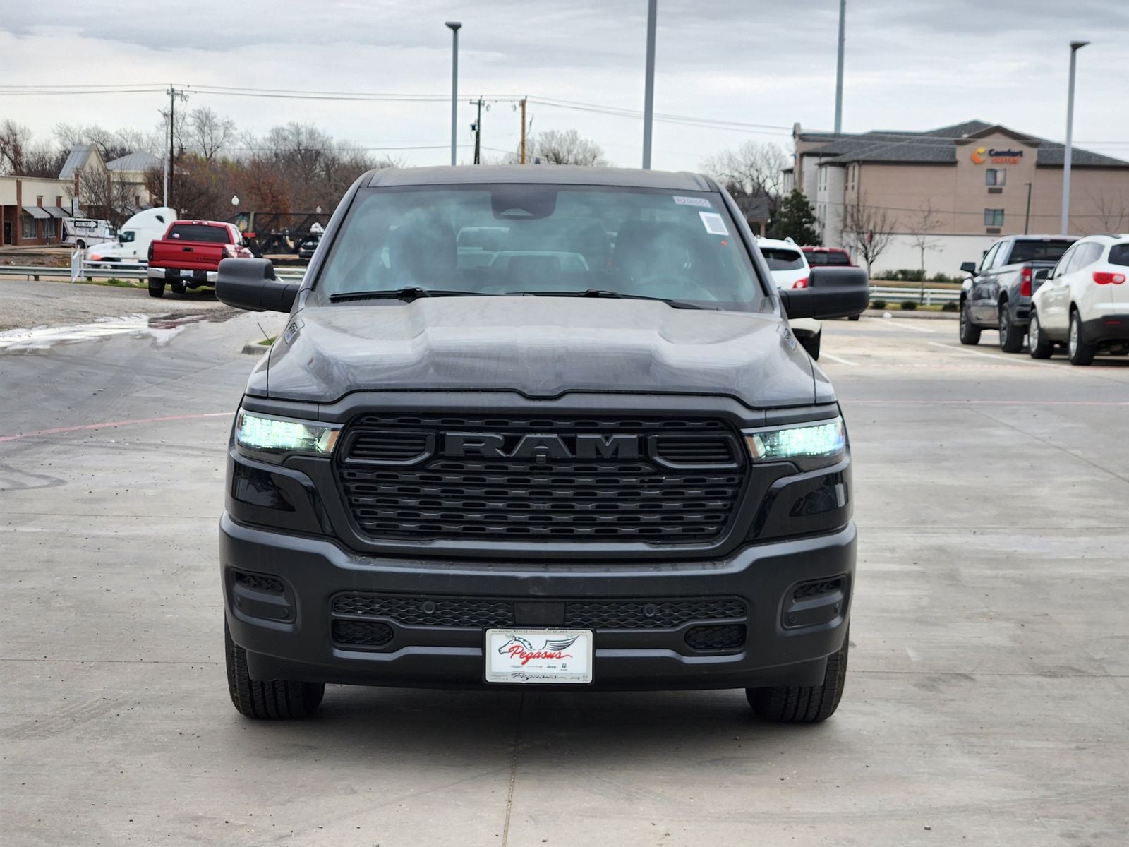 2025 RAM Ram 1500 RAM 1500 TRADESMAN CREW CAB 4X2 5'7' BOX