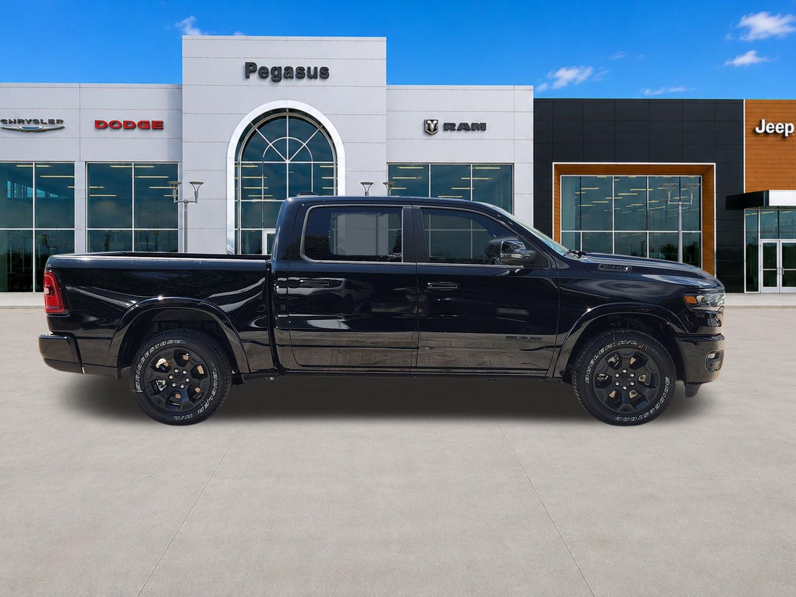 2026 RAM Ram 1500 RAM 1500 LONE STAR CREW CAB 4X4 5'7' BOX