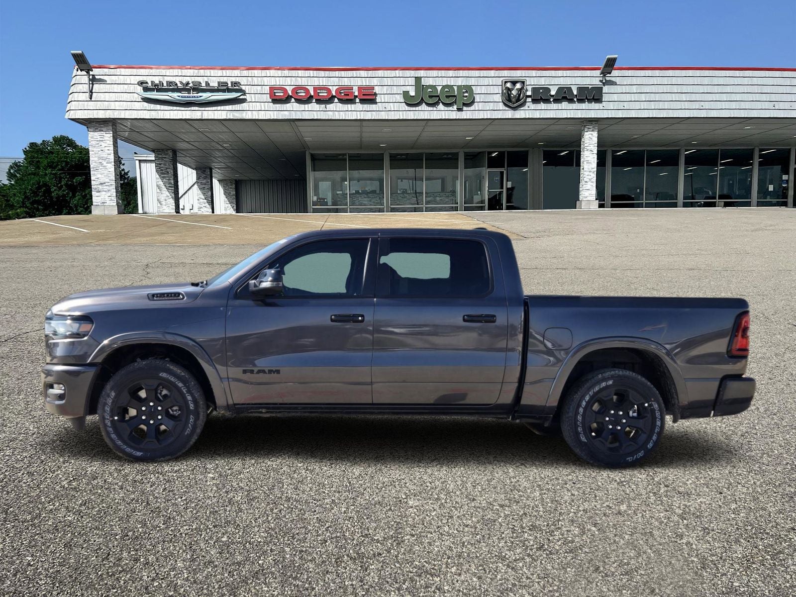 2026 RAM Ram 1500 RAM 1500 LONE STAR CREW CAB 4X4 5'7' BOX