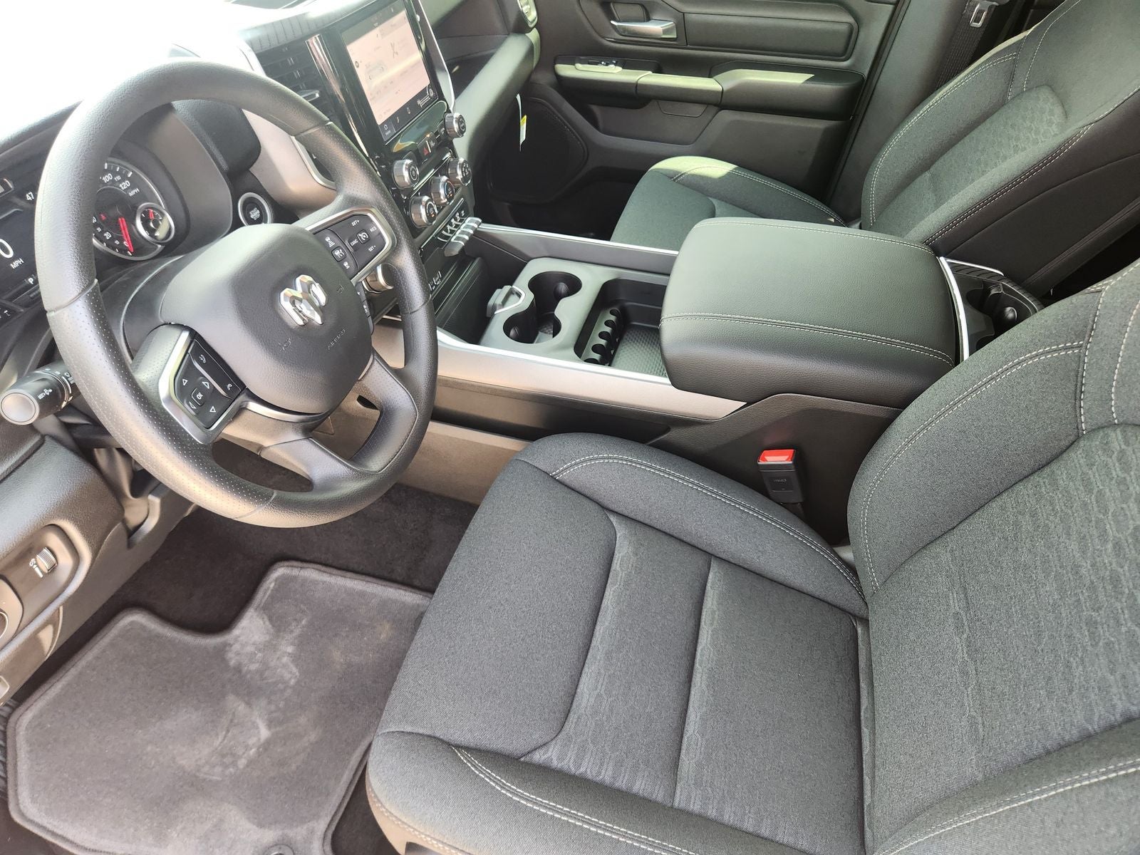2026 RAM Ram 1500 RAM 1500 EXPRESS CREW CAB 4X4 5'7' BOX