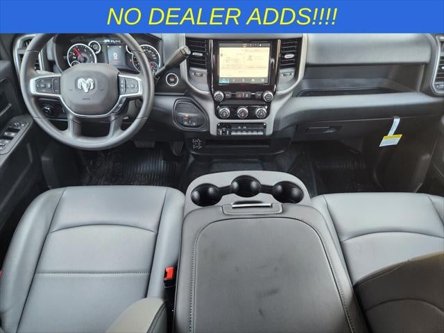 2026 RAM Ram 5500 Chassis Cab RAM 5500 TRADESMAN CHASSIS CREW CAB 4X4 84' CA