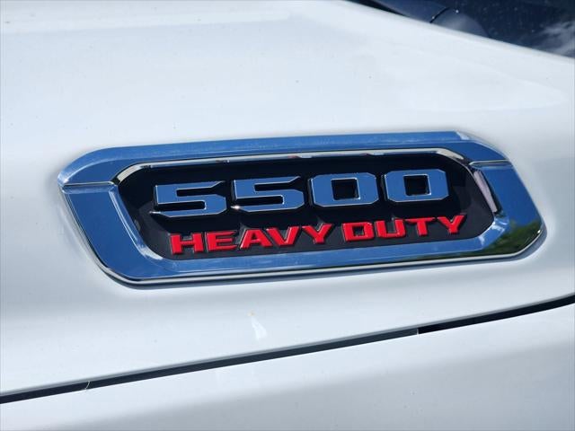 2026 RAM 5500 Chassis RAM 5500 TRADESMAN CHASSIS CREW CAB 4X4 84' CA