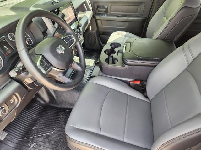 2026 RAM 5500 Chassis RAM 5500 TRADESMAN CHASSIS CREW CAB 4X4 84' CA