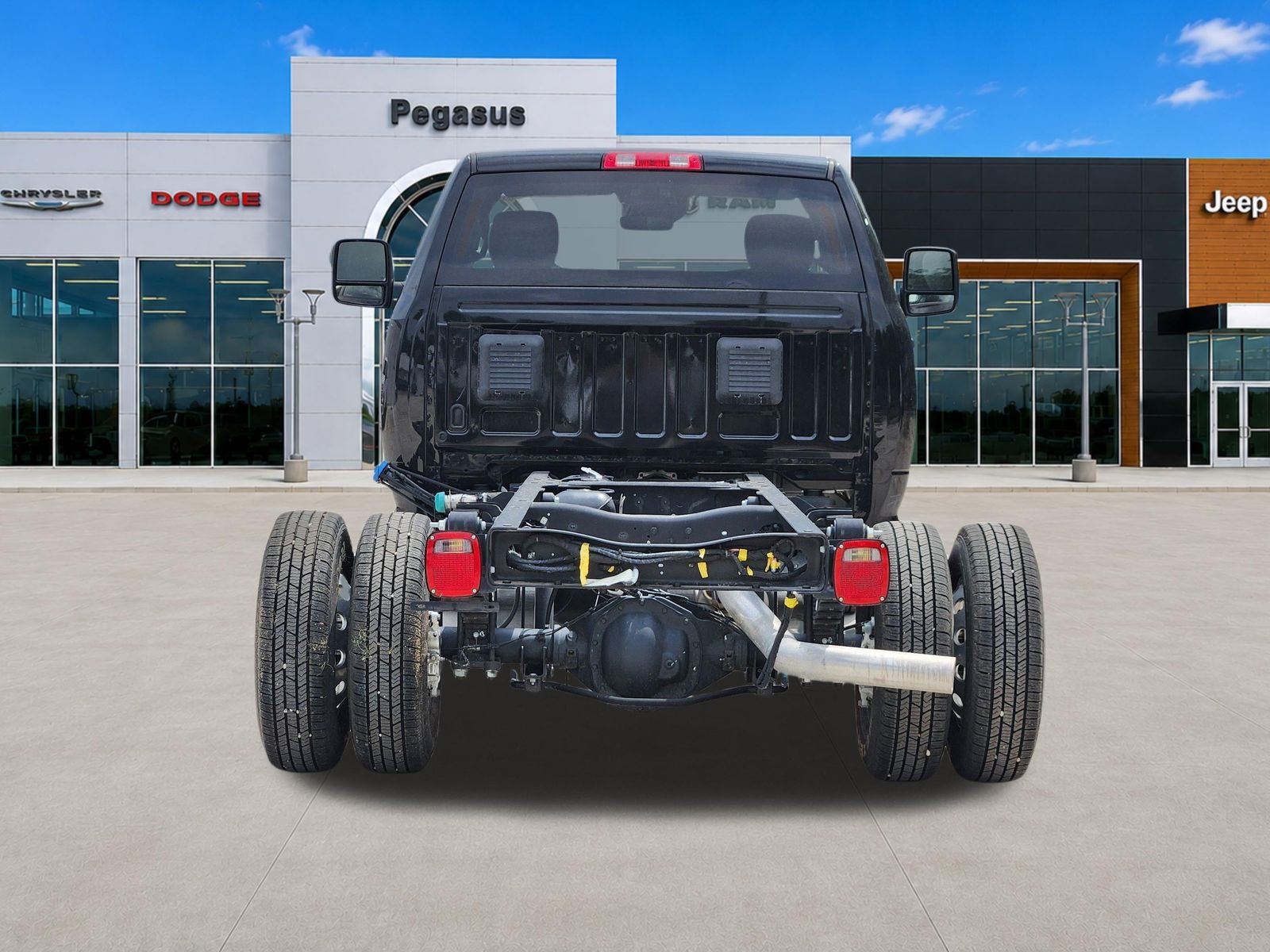 2025 RAM Ram 3500 Chassis Cab RAM 3500 TRADESMAN CHASSIS REGULAR CAB 4X2 60' CA