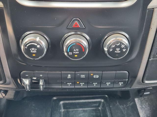 2018 RAM 3500 Chassis Tradesman/SLT/Laramie
