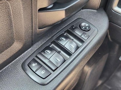 2018 RAM 3500 Chassis Tradesman/SLT/Laramie