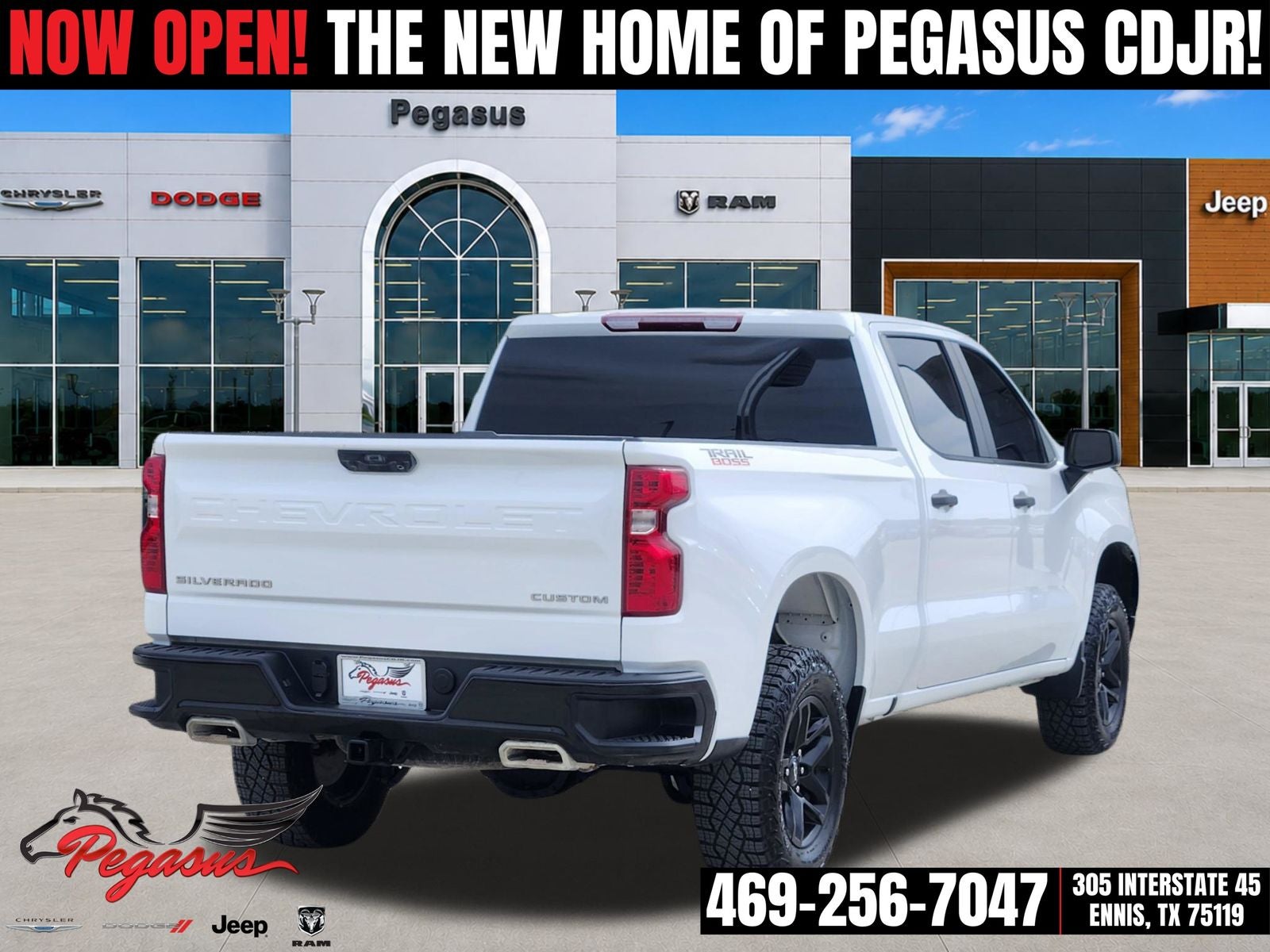 2023 Chevrolet Silverado 1500 4WD Crew Cab Standard Bed Custom Trail Boss