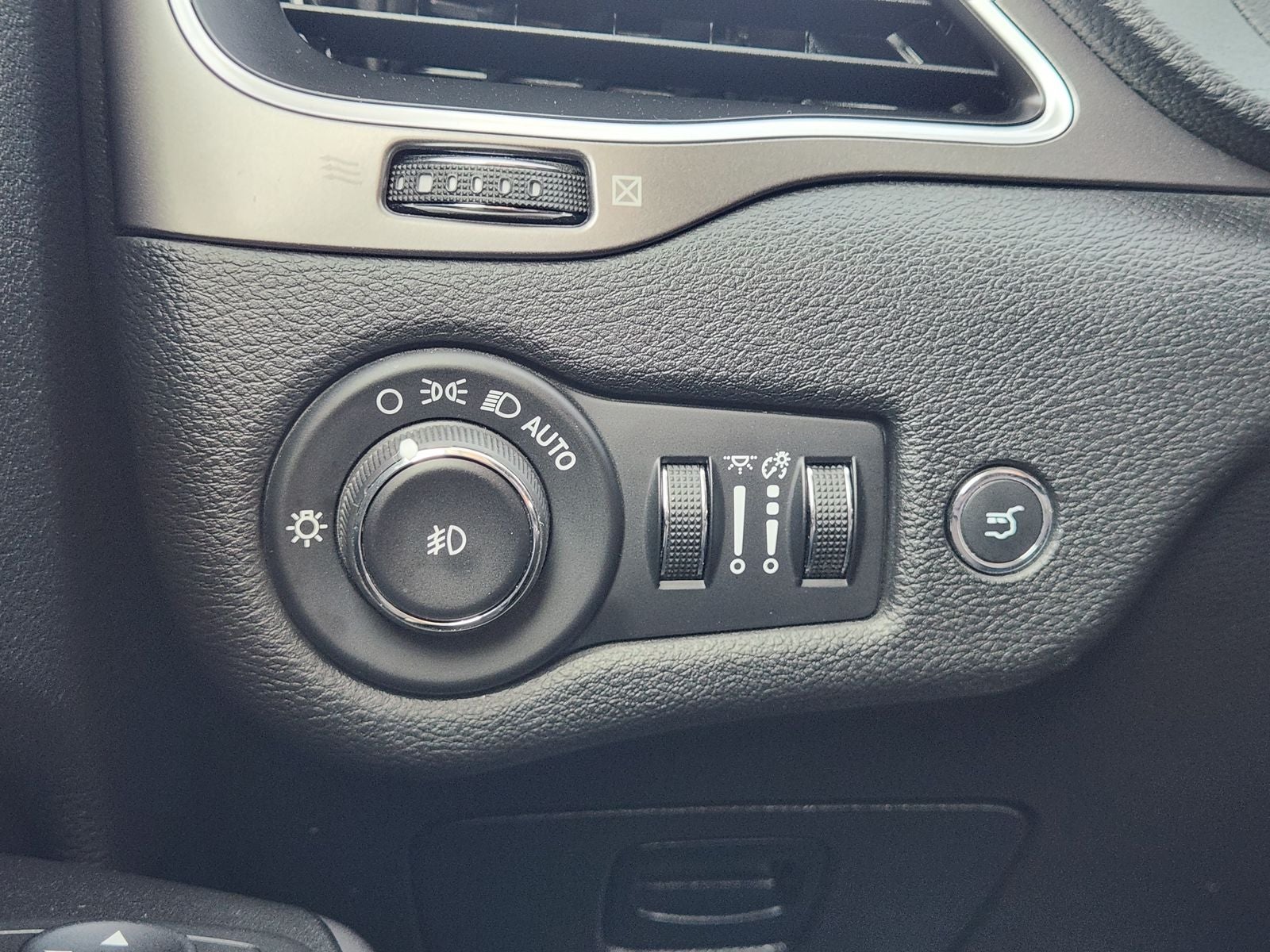 2019 Jeep Cherokee Latitude Plus FWD