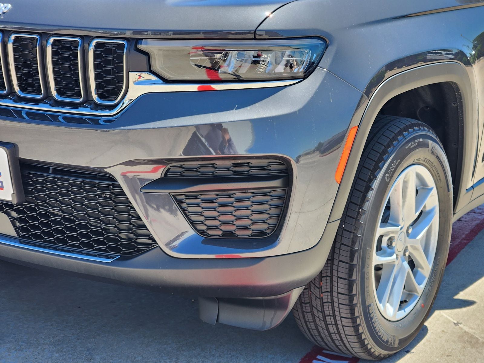 2025 Jeep Grand Cherokee GRAND CHEROKEE LAREDO X 4X2