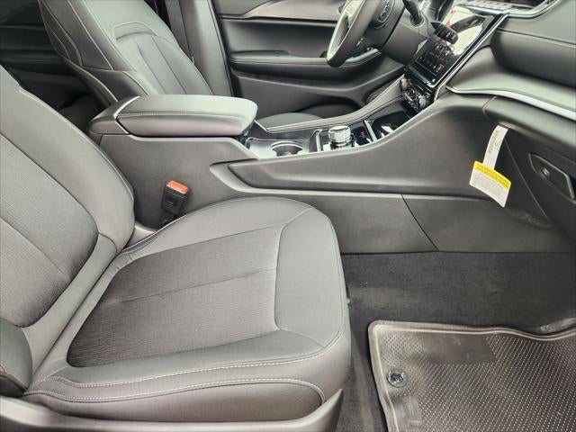 2026 Jeep Grand Cherokee GRAND CHEROKEE LAREDO 4X2