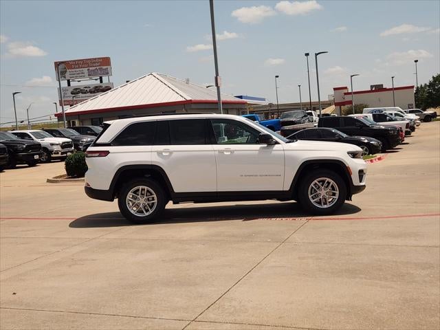 2026 Jeep Grand Cherokee GRAND CHEROKEE LAREDO 4X2