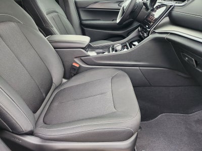 2025 Jeep Grand Cherokee GRAND CHEROKEE LAREDO X 4X2