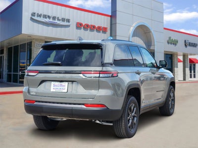 2027 Jeep Grand Cherokee GRAND CHEROKEE LAREDO ALTITUDE 4X2