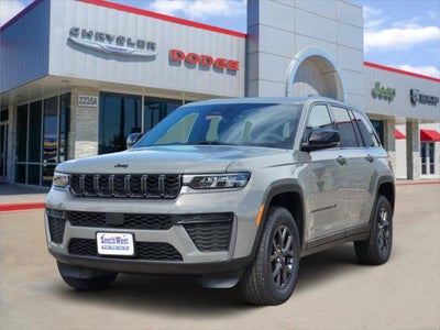 2027 Jeep Grand Cherokee GRAND CHEROKEE LAREDO ALTITUDE 4X2