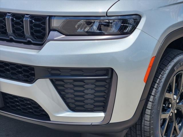 2026 Jeep Grand Cherokee GRAND CHEROKEE LAREDO ALTITUDE 4X2