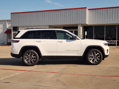 2027 Jeep Grand Cherokee GRAND CHEROKEE LAREDO 4X4