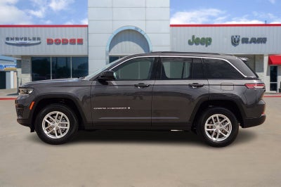 2025 Jeep Grand Cherokee GRAND CHEROKEE LAREDO X 4X4