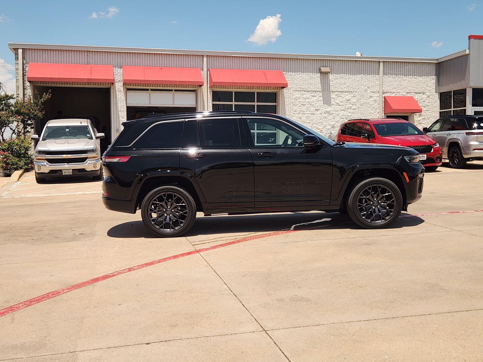 2026 Jeep Grand Cherokee GRAND CHEROKEE SUMMIT 4X4