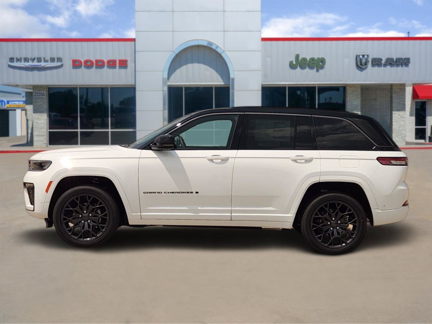 2026 Jeep Grand Cherokee GRAND CHEROKEE SUMMIT 4X4