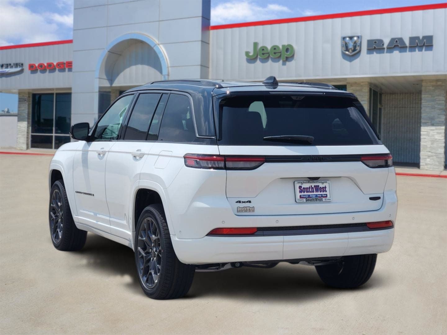 2026 Jeep Grand Cherokee GRAND CHEROKEE SUMMIT 4X4