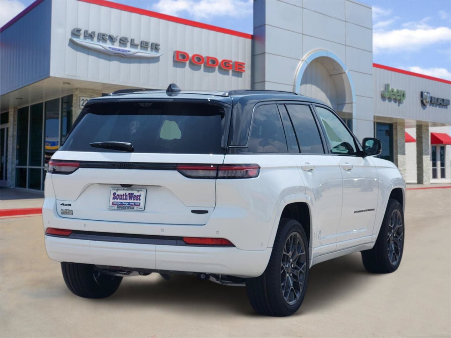 2026 Jeep Grand Cherokee GRAND CHEROKEE SUMMIT 4X4