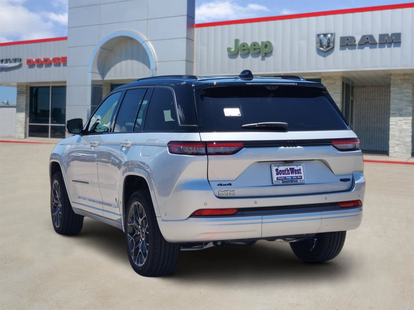 2026 Jeep Grand Cherokee GRAND CHEROKEE SUMMIT 4X4