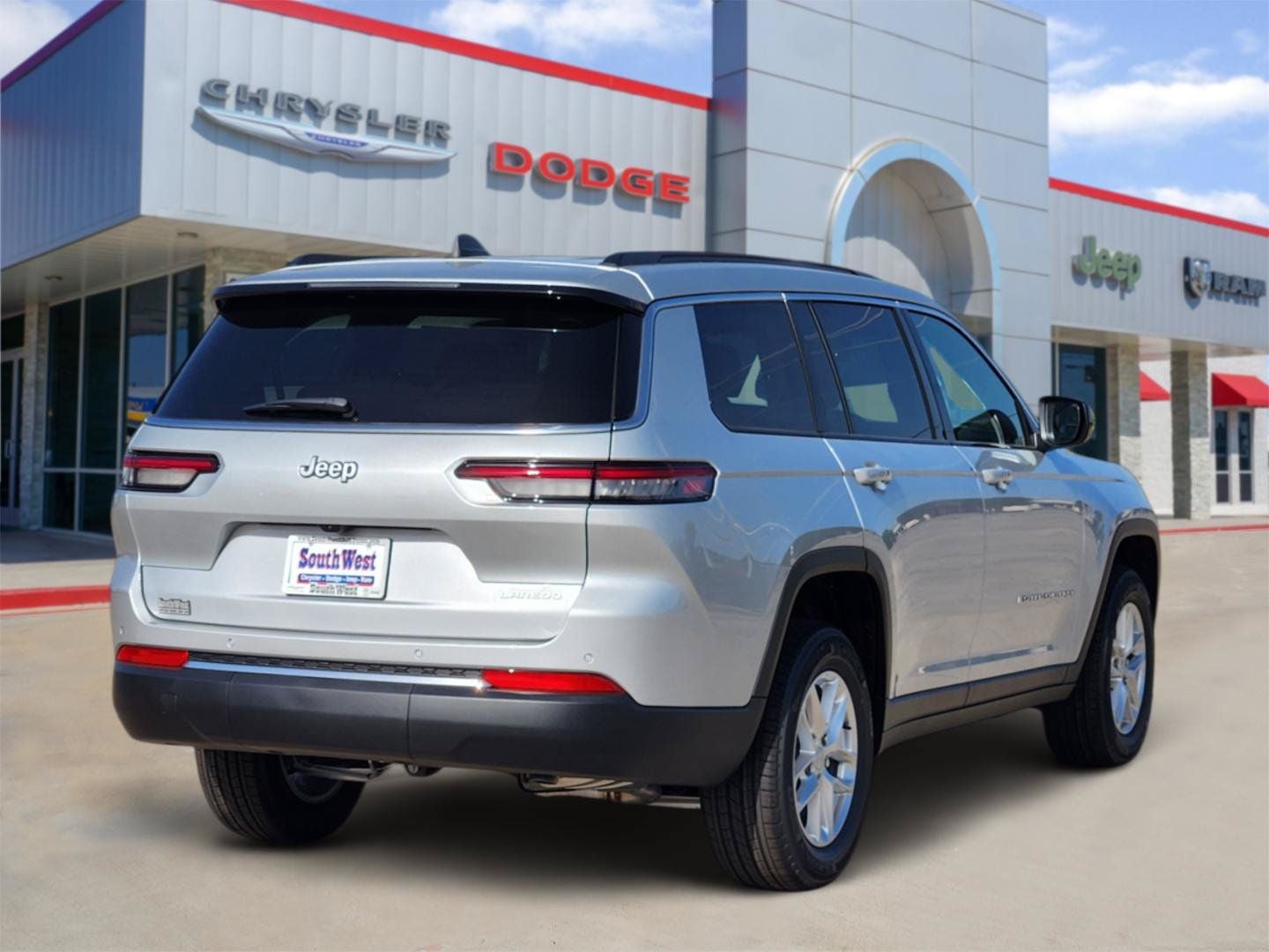 2026 Jeep Grand Cherokee GRAND CHEROKEE L LAREDO X 4X2