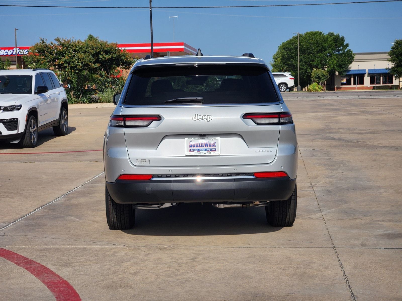 2026 Jeep Grand Cherokee GRAND CHEROKEE L LAREDO X 4X2