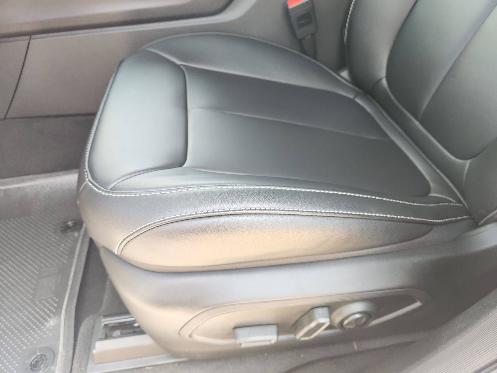 2026 Jeep Grand Cherokee GRAND CHEROKEE L LIMITED 4X2