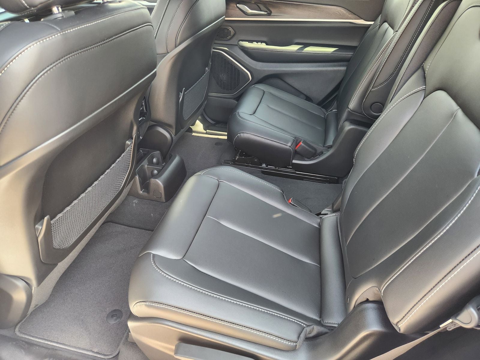 2026 Jeep Grand Cherokee GRAND CHEROKEE L LIMITED 4X2