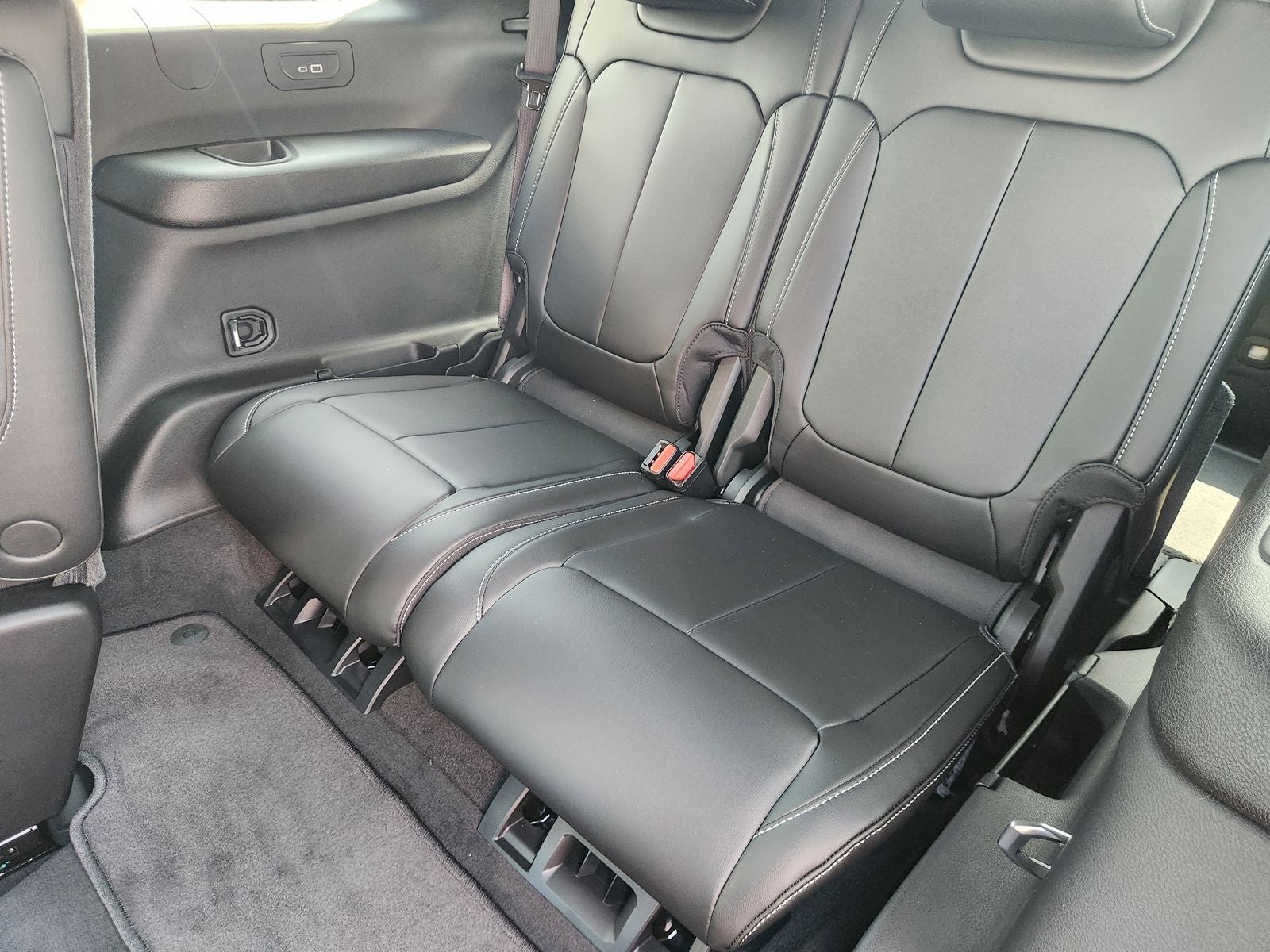 2026 Jeep Grand Cherokee GRAND CHEROKEE L LIMITED 4X2