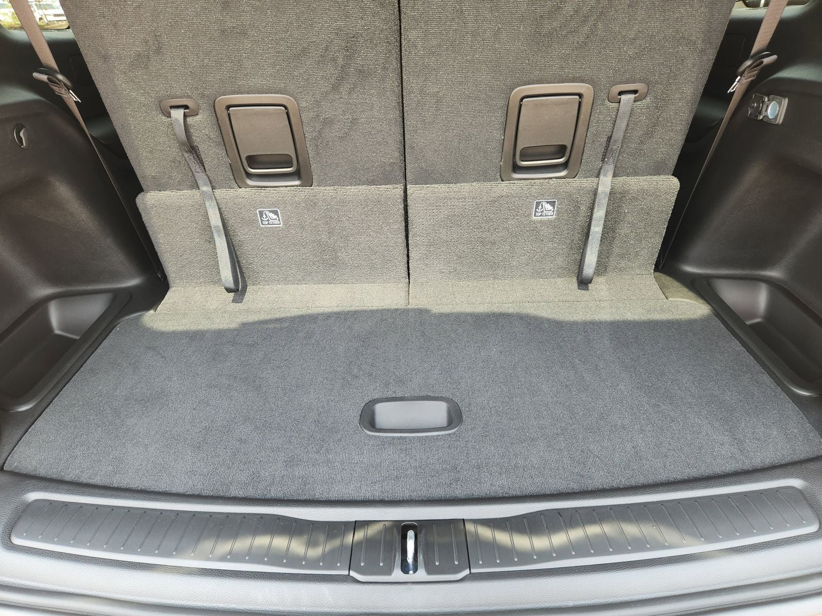 2025 Jeep Grand Cherokee GRAND CHEROKEE L LAREDO X 4X4