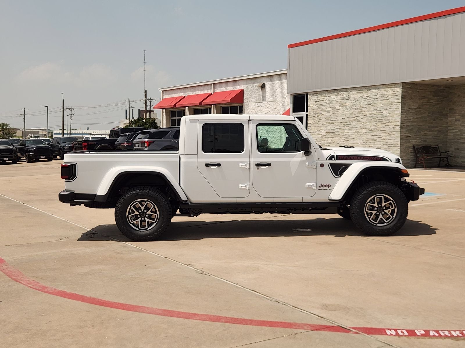 2026 Jeep Gladiator GLADIATOR SHADOW OPS 4X4