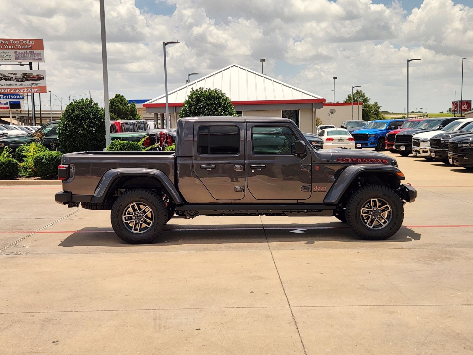 2026 Jeep Gladiator GLADIATOR MOJAVE 4X4