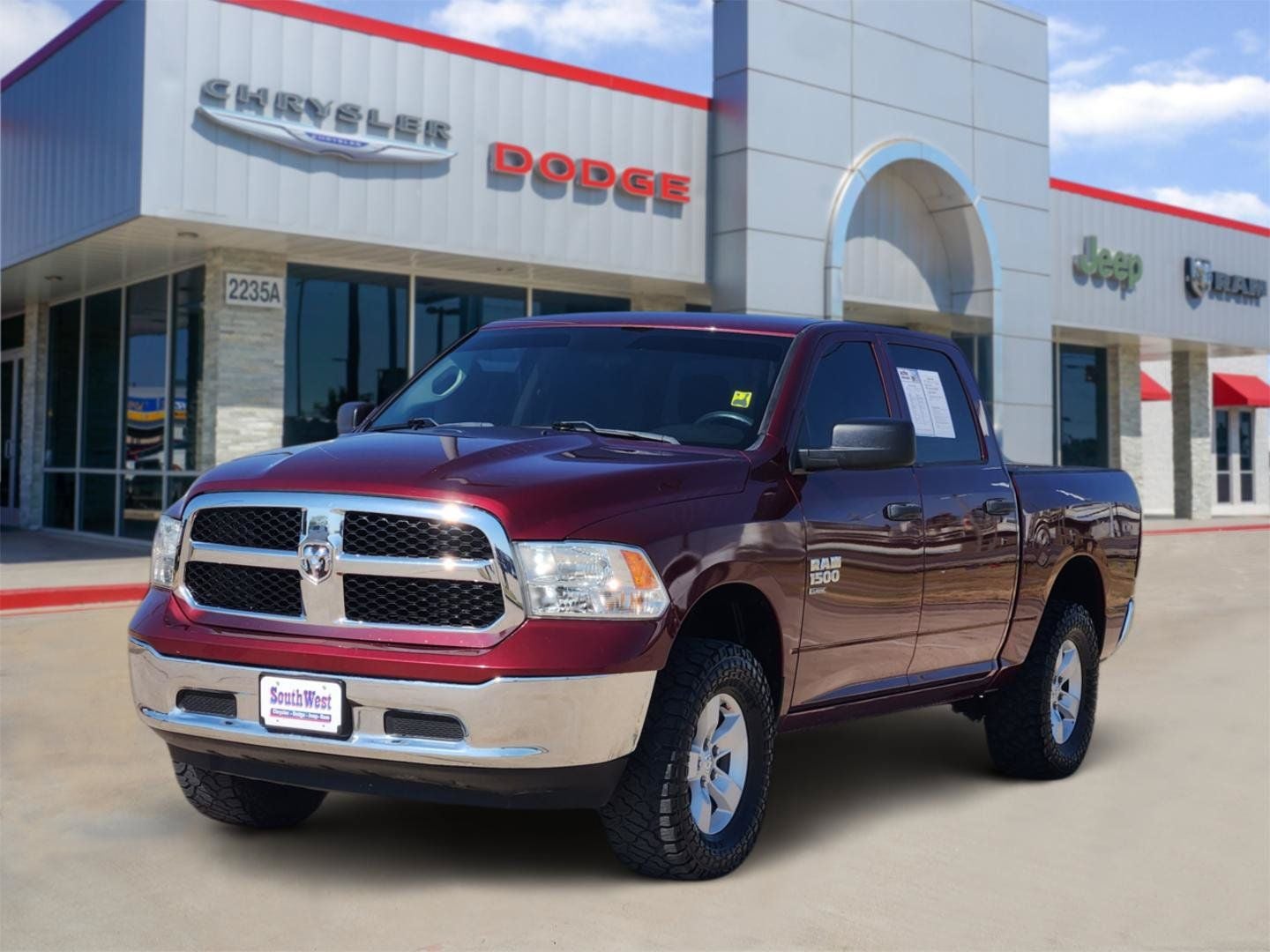 2022 RAM 1500 Classic SLT Crew Cab 4x4 5'7' Box