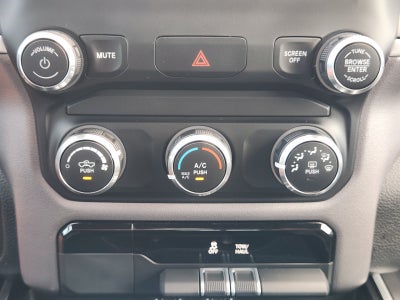 2022 RAM Ram 1500 Lone Star Quad Cab 4x2 6'4' Box