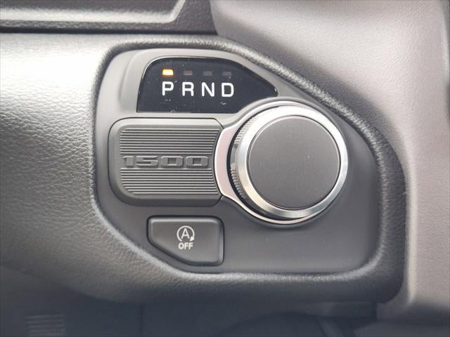 2026 RAM Ram 1500 RAM 1500 LONE STAR CREW CAB 4X2 5'7' BOX