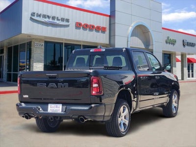 2026 RAM Ram 1500 RAM 1500 EXPRESS CREW CAB 4X2 5'7' BOX