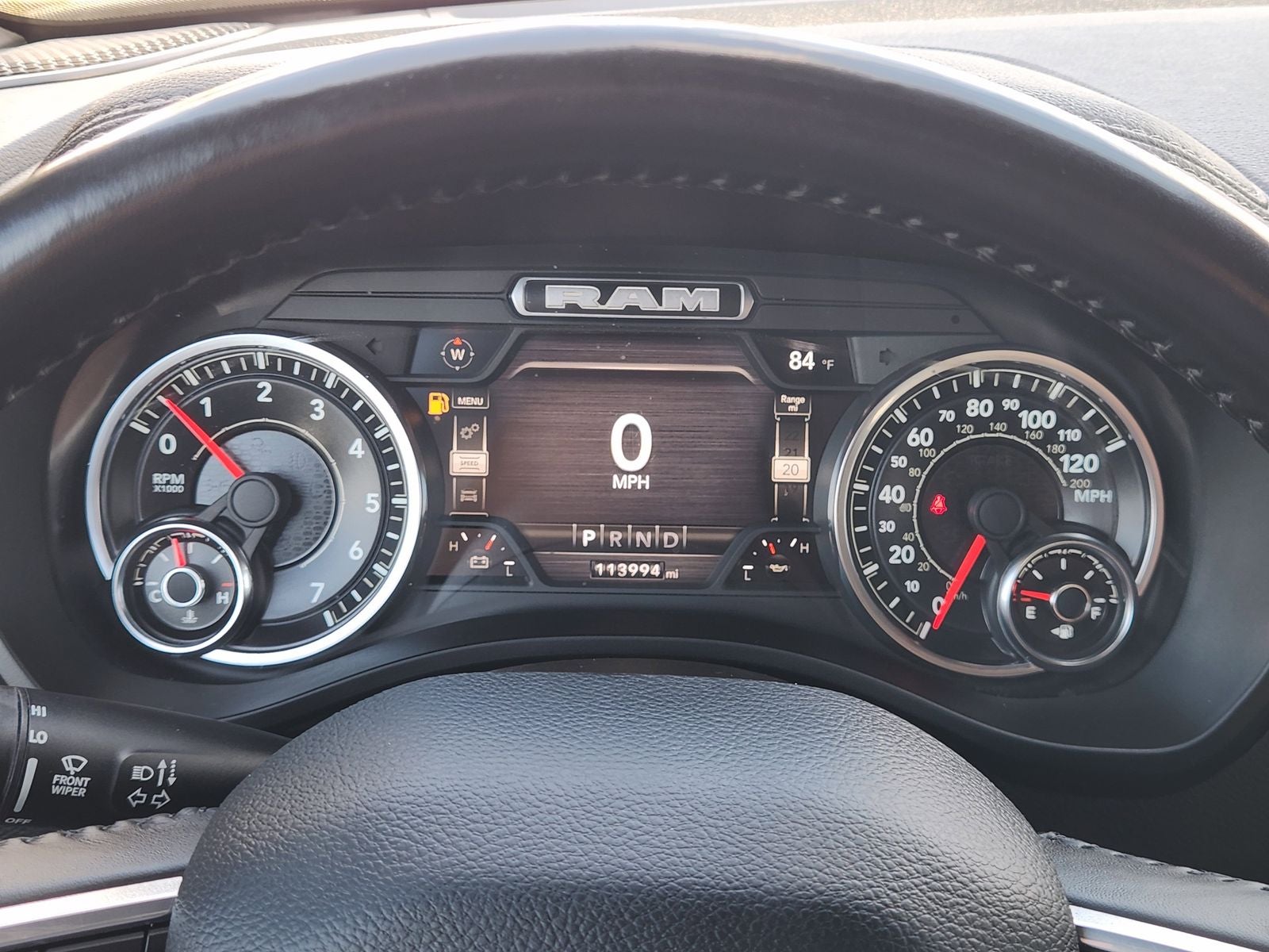 2022 RAM Ram 1500 Laramie Crew Cab 4x2 5'7' Box