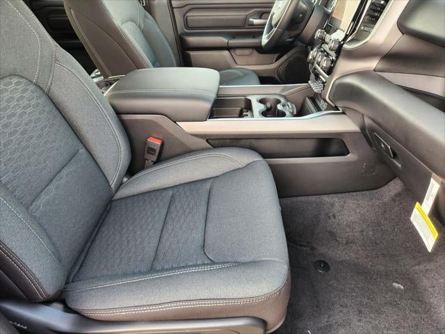 2026 RAM Ram 1500 RAM 1500 EXPRESS QUAD CAB 4X4 6'4' BOX