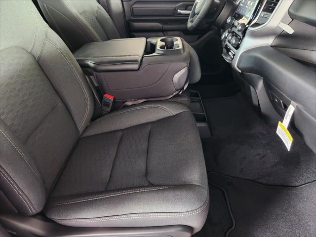 2026 RAM Ram 1500 RAM 1500 EXPRESS QUAD CAB 4X2 6'4' BOX