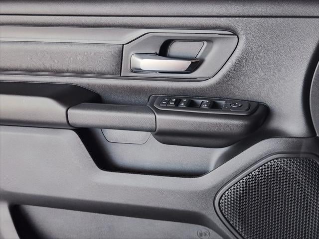 2026 RAM Ram 1500 RAM 1500 EXPRESS QUAD CAB 4X2 6'4' BOX