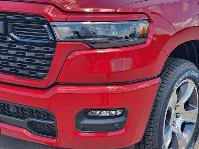 2026 RAM Ram 1500 RAM 1500 EXPRESS QUAD CAB 4X2 6'4' BOX
