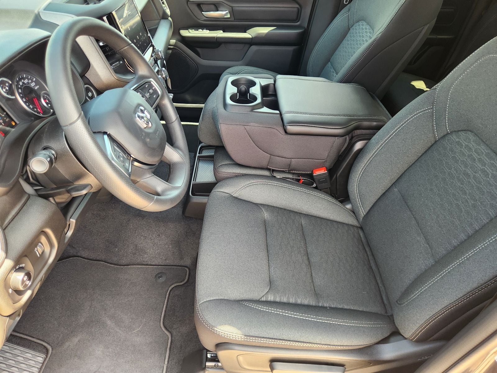 2026 RAM Ram 1500 RAM 1500 EXPRESS QUAD CAB 4X2 6'4' BOX