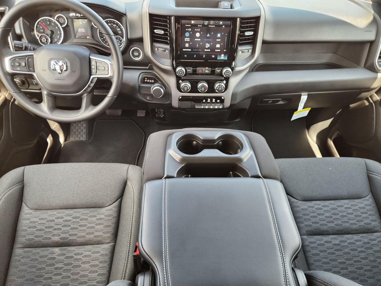 2026 RAM Ram 1500 RAM 1500 EXPRESS QUAD CAB 4X2 6'4' BOX