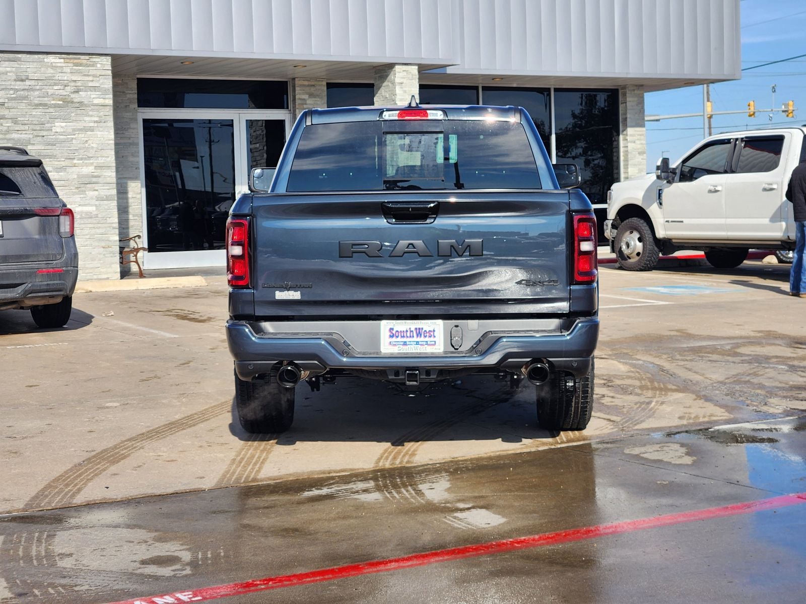 2026 RAM Ram 1500 RAM 1500 LONE STAR CREW CAB 4X4 5'7' BOX